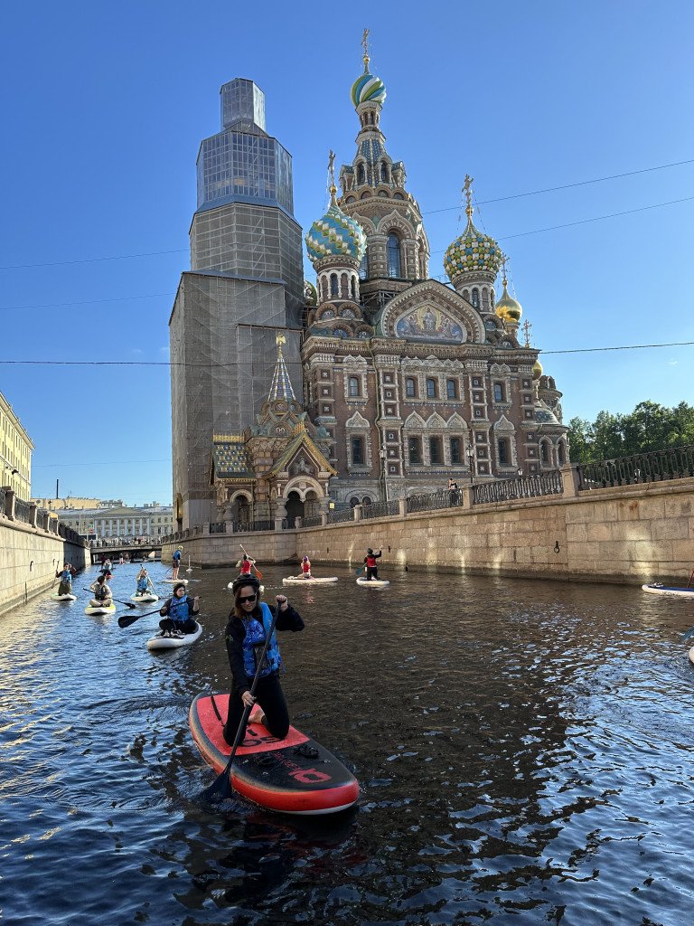 Прогулка на сапах у Петропавловской крепости и крейсера Авроры