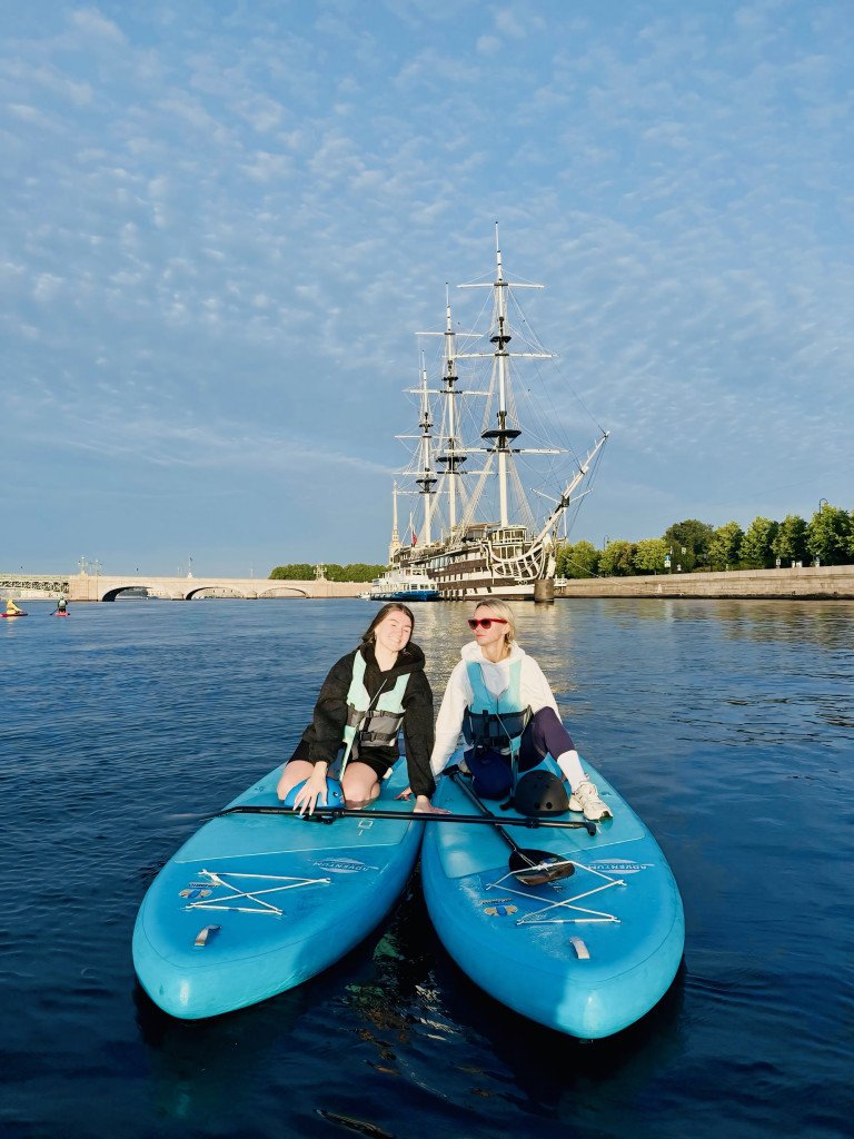 Прогулка на Sup-серфе к крейсеру 