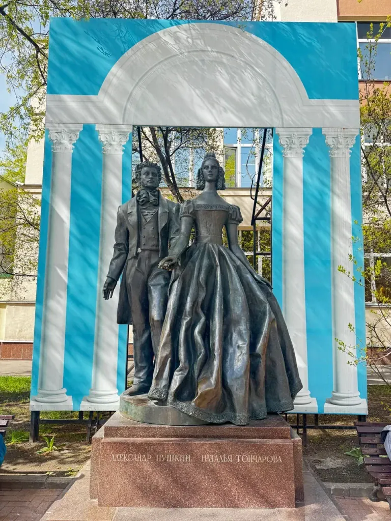 Квест-экскурсия в смартфоне «Арбат. Истории старой Москвы»